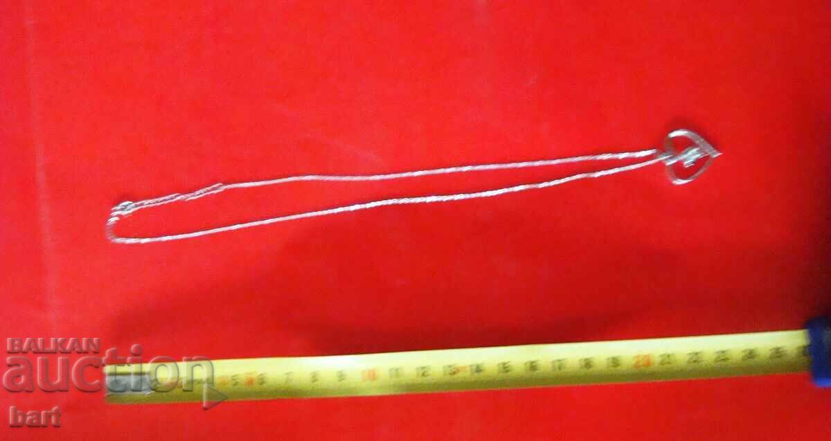 Παρτίδα κολιέ με τιμή € 20.00 | 39.12 BGN Παρτίδα κολιέ με τιμή € 20.00 | 39.12 BGN