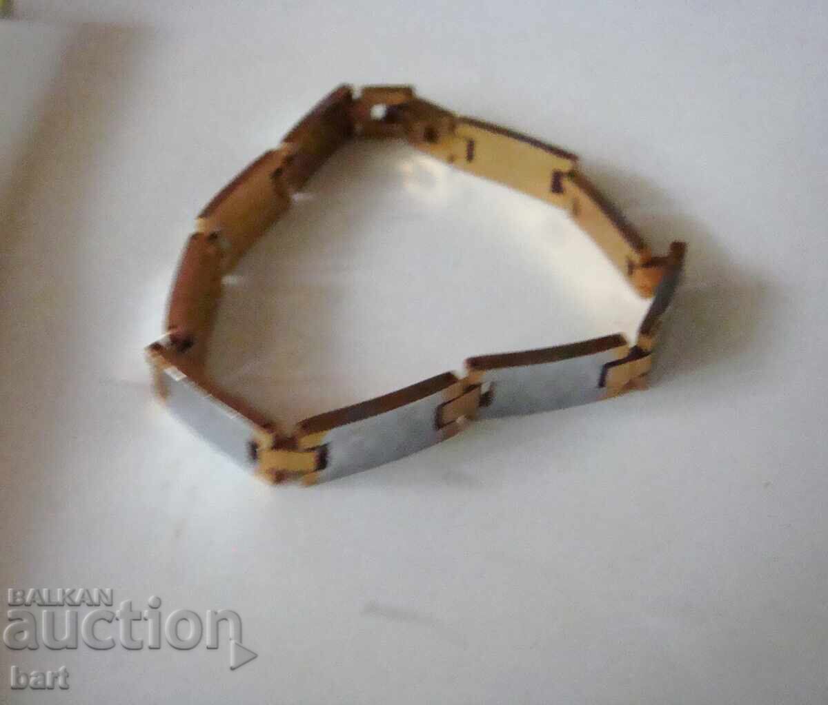 Βραχιόλι με τιμή € 10.00 | 19.56 BGN Βραχιόλι με τιμή € 10.00 | 19.56 BGN