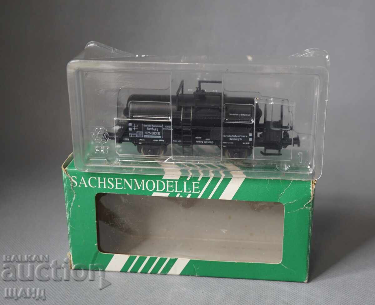 SACHEN MODELLE Стара Играчка вагон цистерна с кутия SACHEN MODELLE Стара Играчка вагон цистерна с кутия