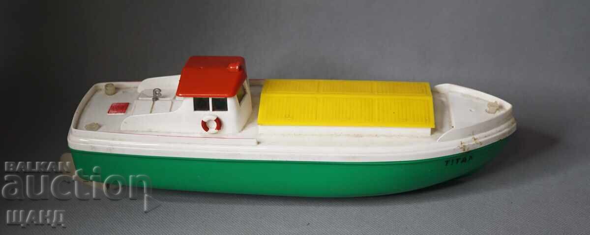 Auction  PREFO Old German plastic toy model boat with box