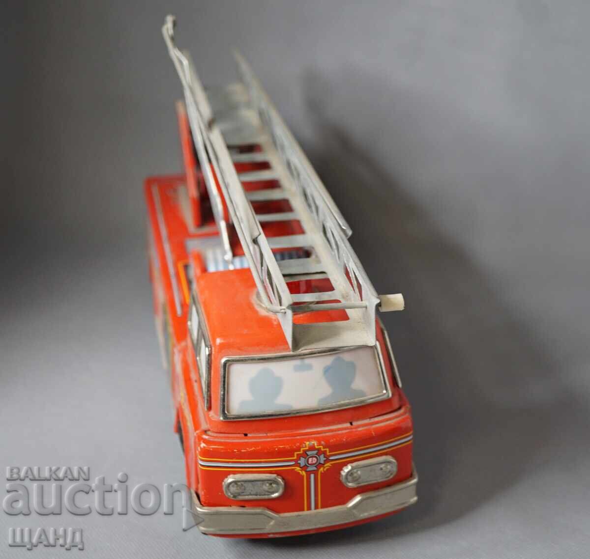 Аукцион Стара Японска метална играчка модел камион пожарна Аукцион Стара Японска метална играчка модел камион пожарна