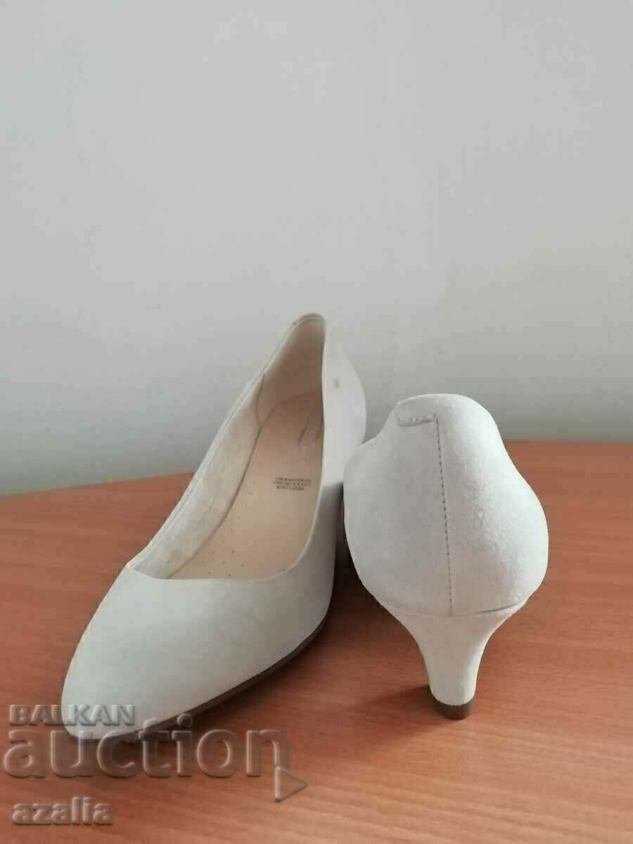 5th Avenue Women's Cream Leather Heeled Shoes, Size 36 with price € 27.10 | 53.00 BGN