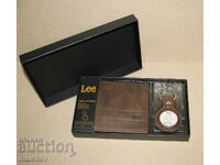 Set portofel din piele și breloc Lee, nou