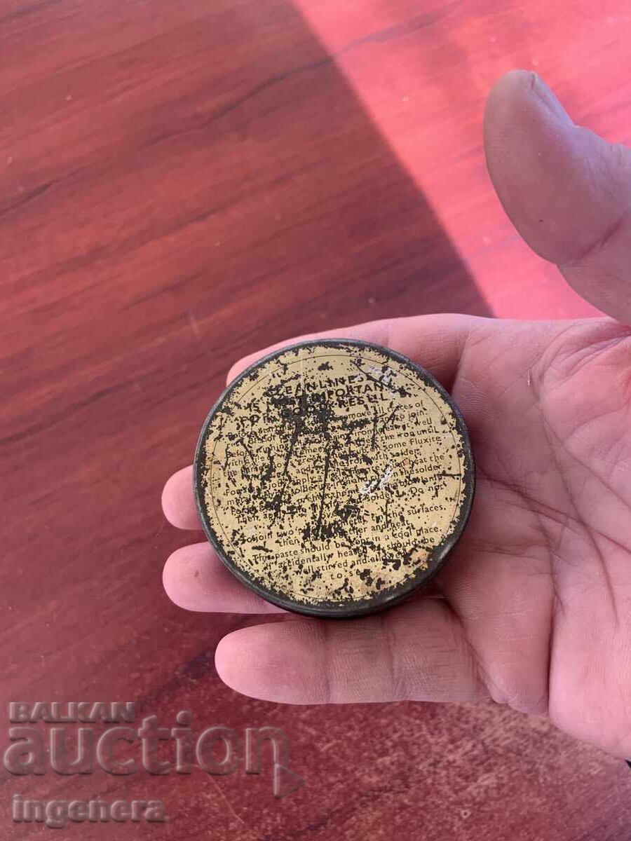 Аукцион СТАРА МАРКОВА МЕТАЛНА КУТИЯ С ФЛЮС ПАСТА ЗА ЗАПОЯВАНЕ РЕТРО