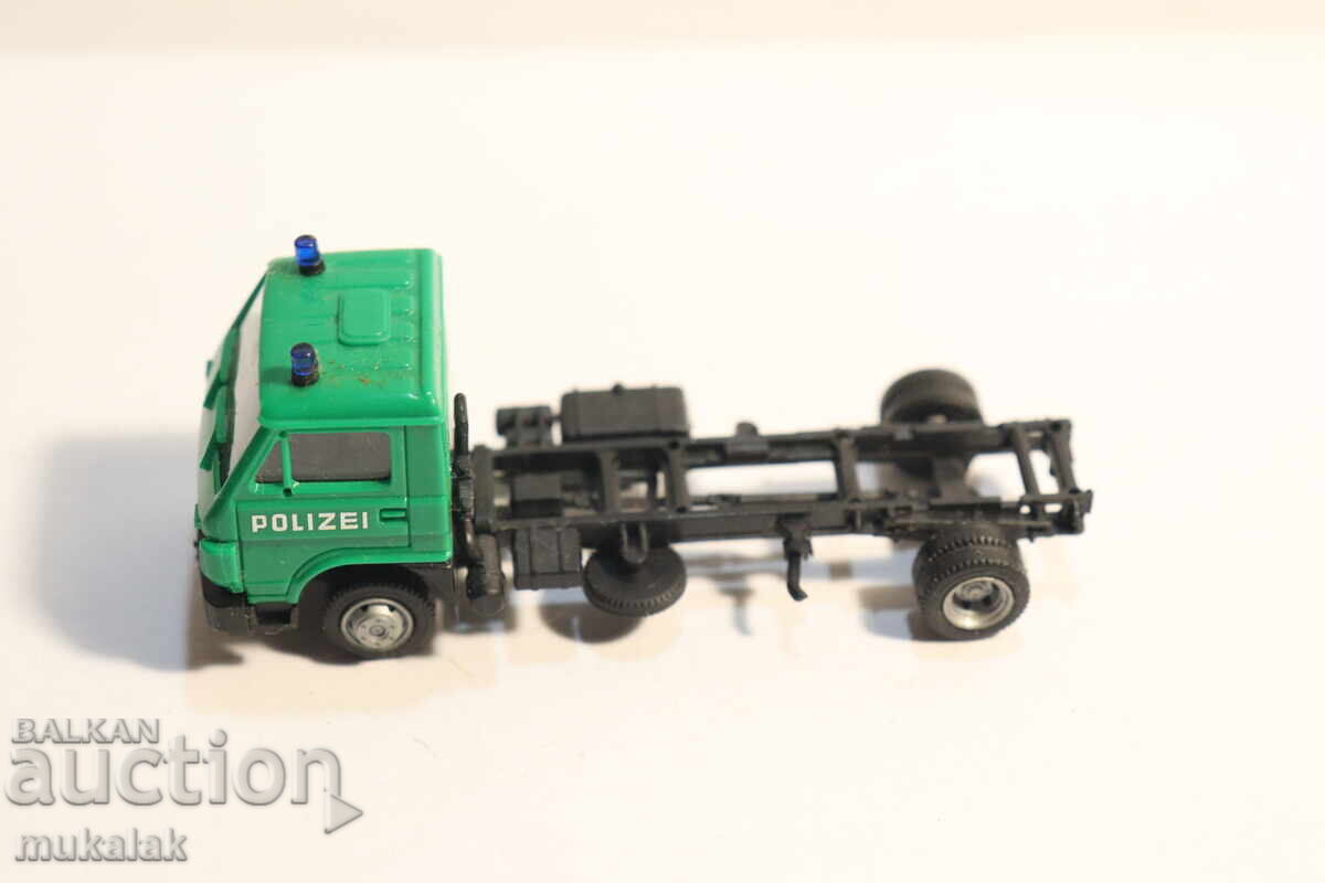 BREKINA??? H0 1/87 MAN POLIȚIE POLITSIYA KOLICHKA MODEL cu preț € 3.00 | 5.87 BGN