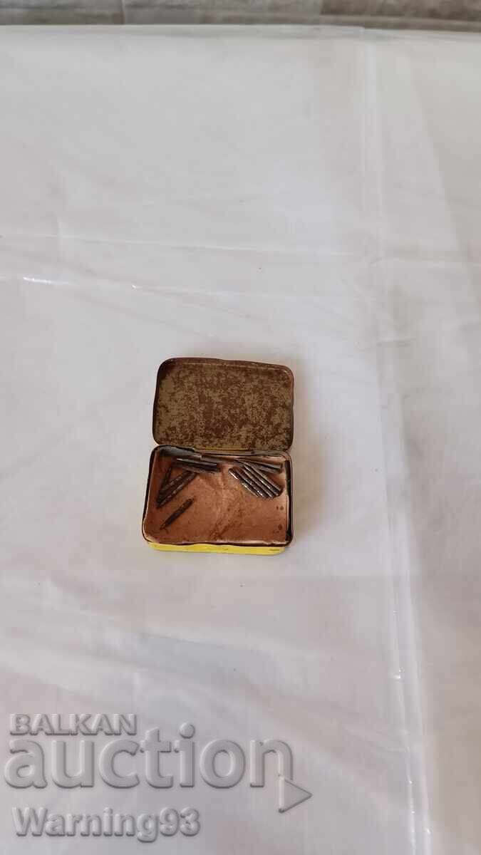 Box of needles for an old gramophone with a crank - Superla - 1930s - 5 Box of needles for an old gramophone with a crank - Superla - 1930s - 5