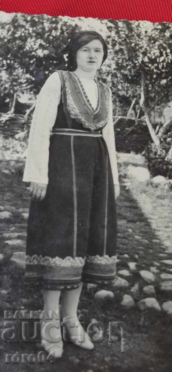 ΦΟΡΟΥΝ με τιμή € 9.99 | 19.54 BGN ΦΟΡΟΥΝ με τιμή € 9.99 | 19.54 BGN