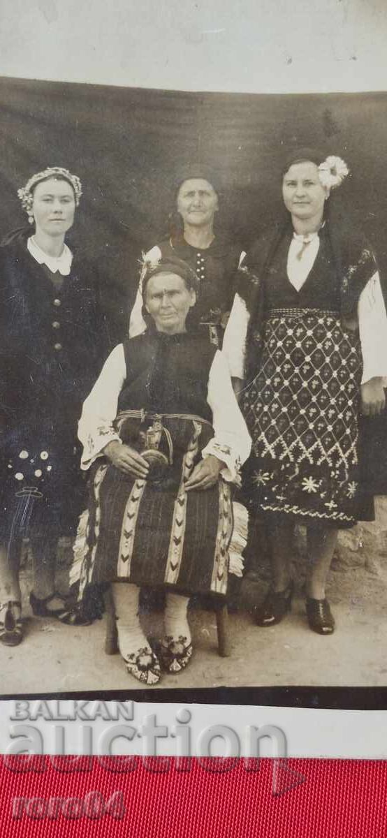 НОСИИ с цена € 9.99 | 19.54 лв.