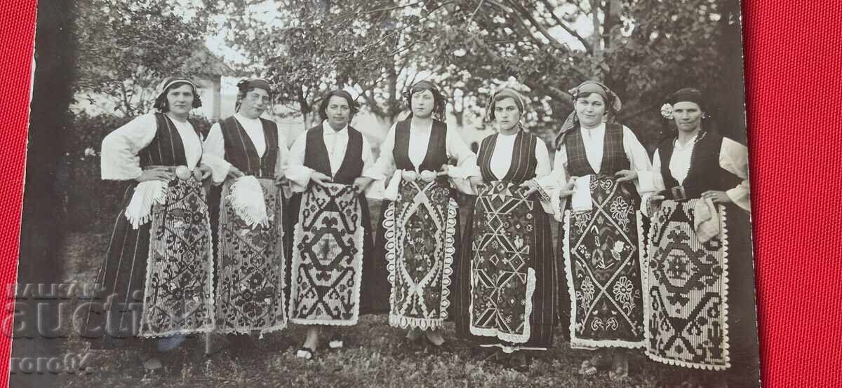 ROCHII - FETE - ȘORȚURI cu preț € 9.99 | 19.54 BGN