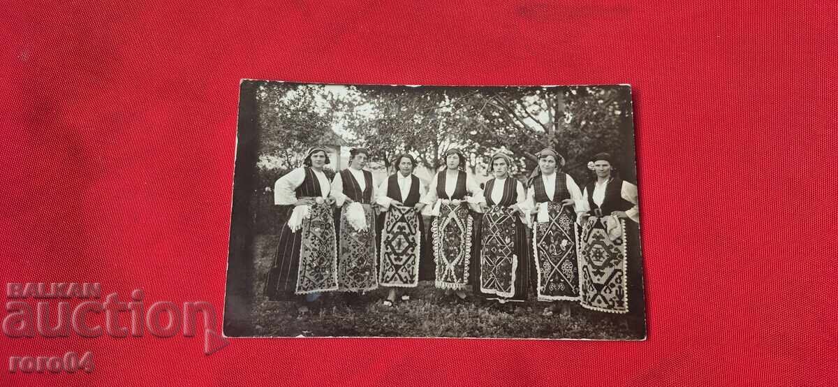ROCHII - FETE - ȘORȚURI