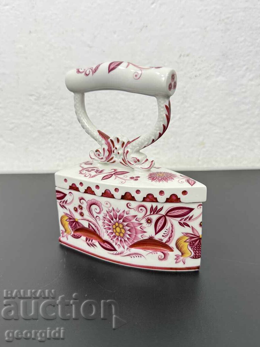 Декоративна порцеланова ютия - Limoges. №7803