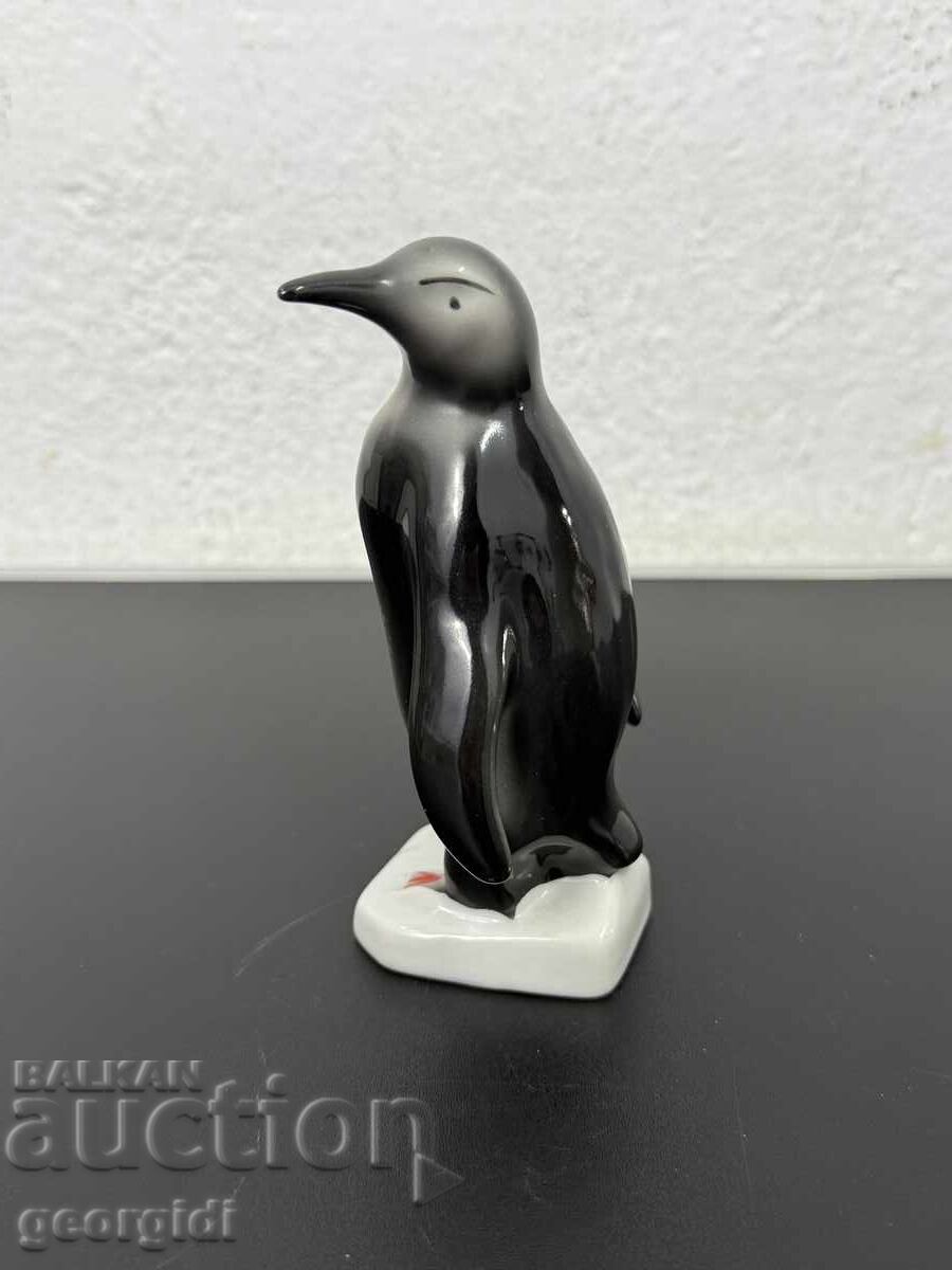 Auction  Porcelain Penguin Figure - Arpo. No. 7804