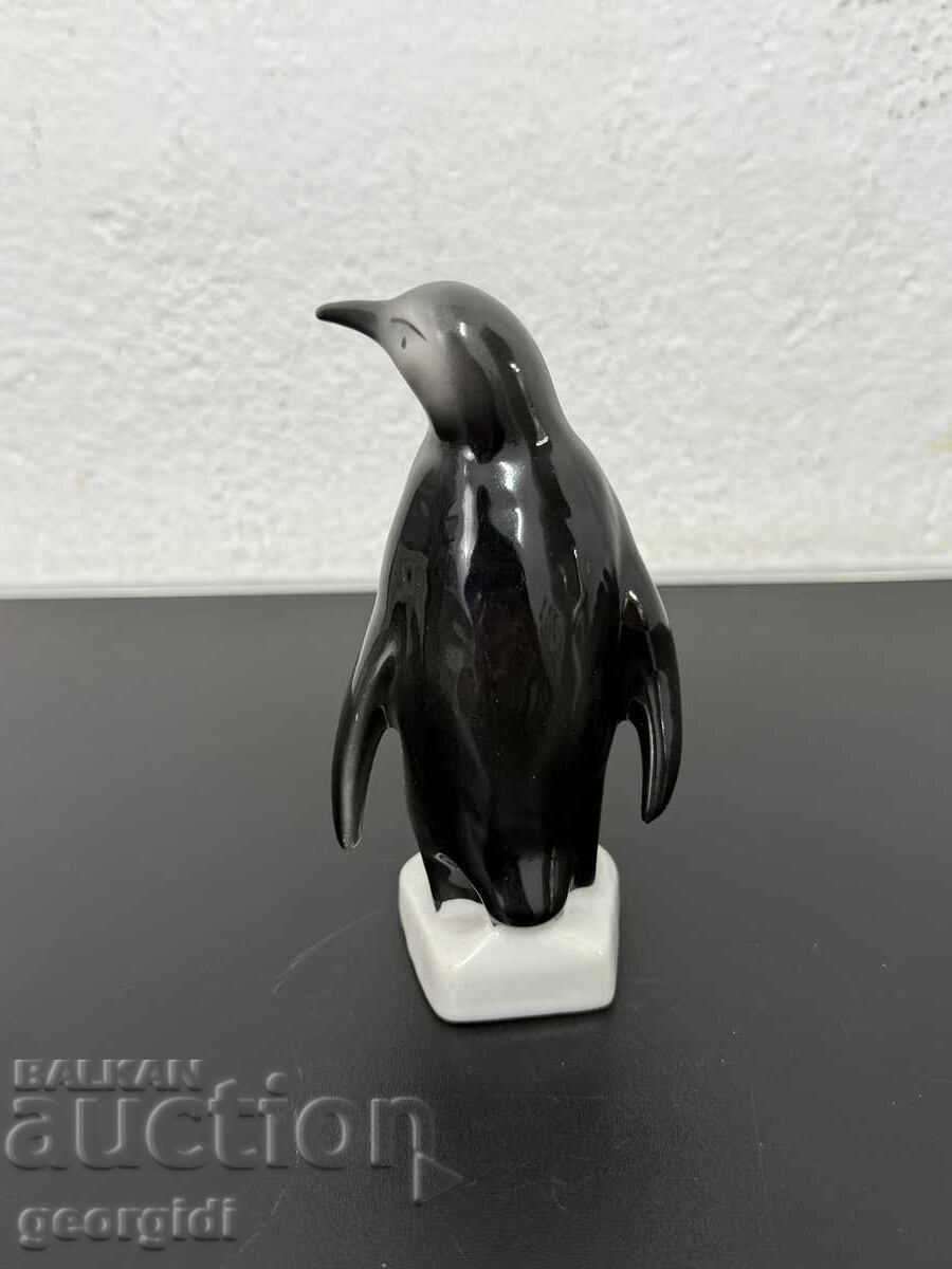 Delivery of Porcelain Penguin Figure - Arpo. No. 7804