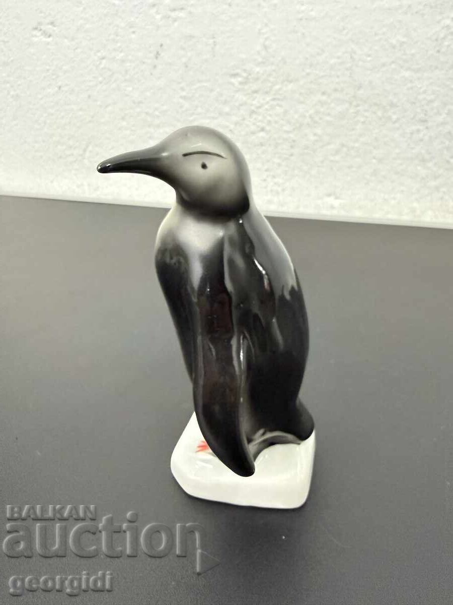 Porcelain Penguin Figure - Arpo. No. 7804 - 7
