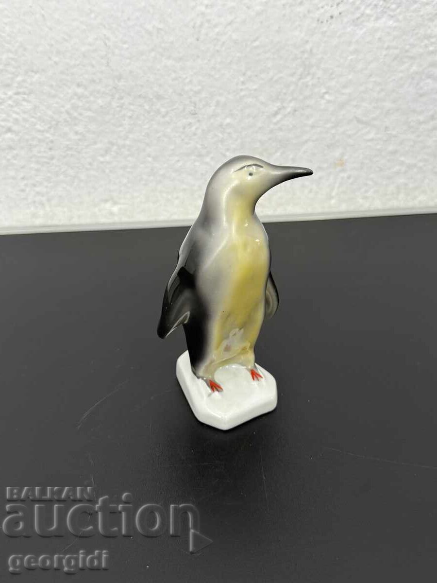 Porcelain Penguin Figure - Arpo. No. 7804