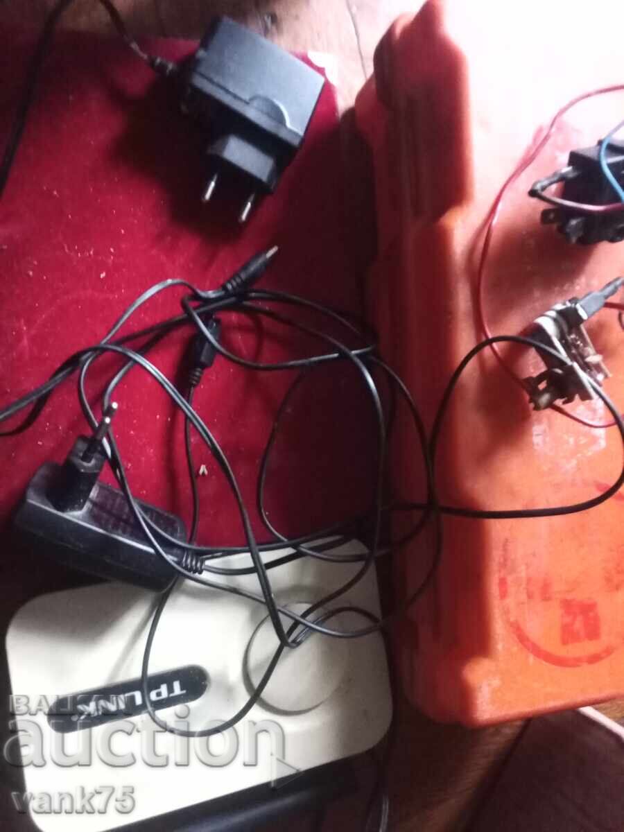 Φαρμακείο δρομολογητή 2 φορτιστές και άλλα