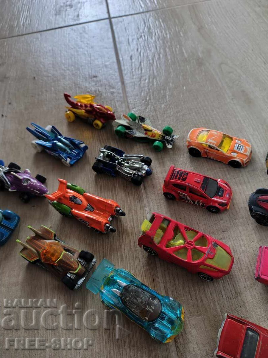 Delivery of Lot of 16 strollers