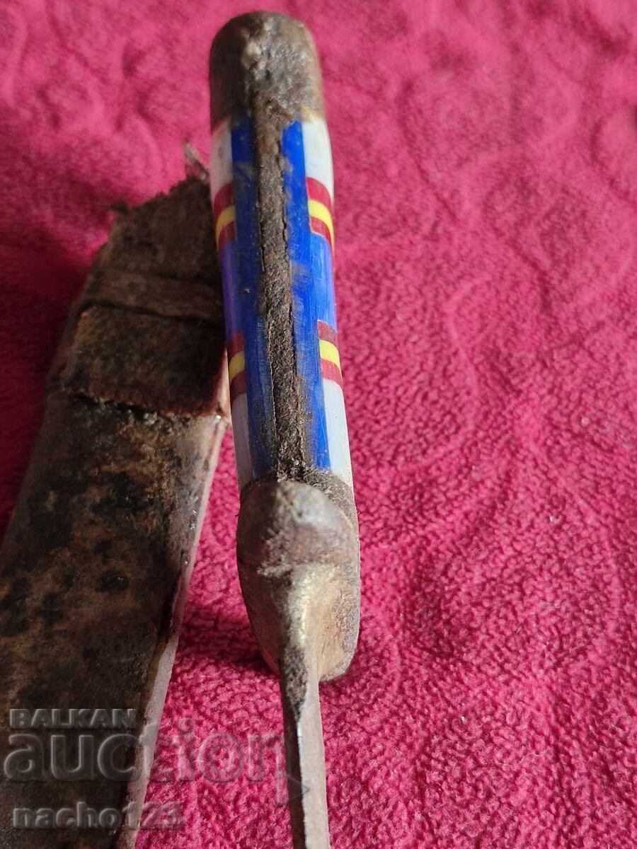 Livrarea Cuțit de luptă vechi, tip camă Livrarea Cuțit de luptă vechi, tip camă