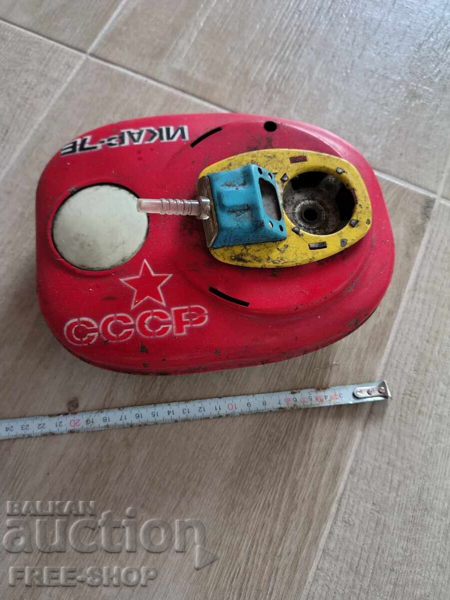 Παράδοση Παλαιό Ρωσικό τανκ από λαμαρίνα