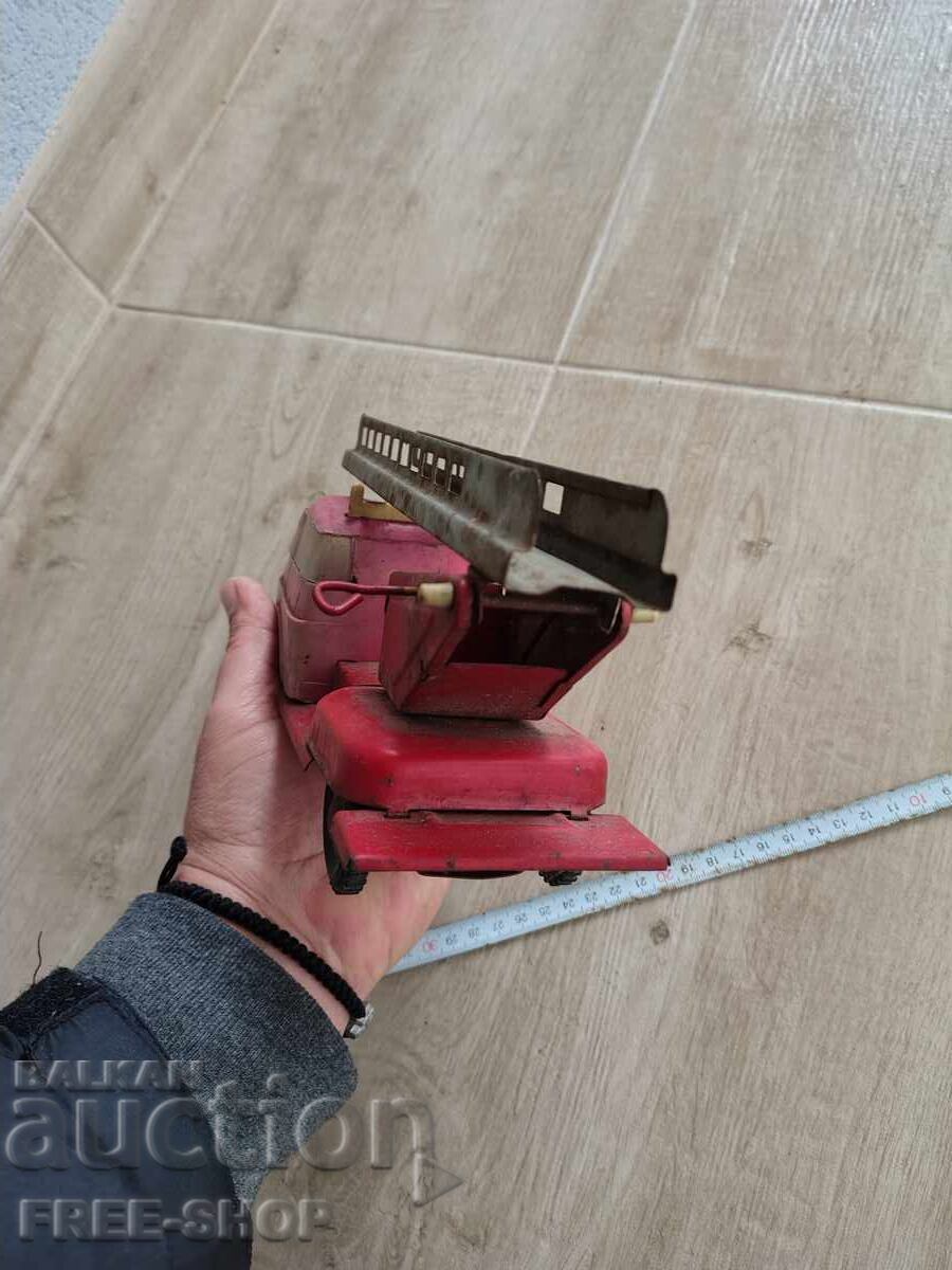 Ένα παλιό τσίγκινο παιχνίδι - 5