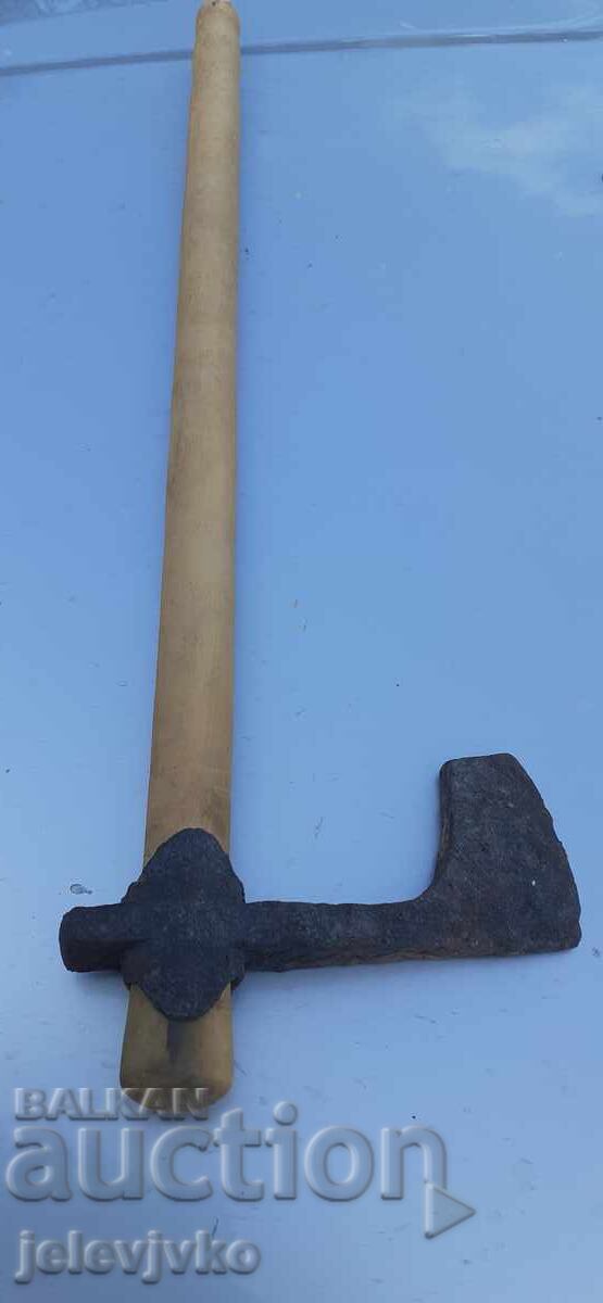 Стара османска брадва Стара османска брадва