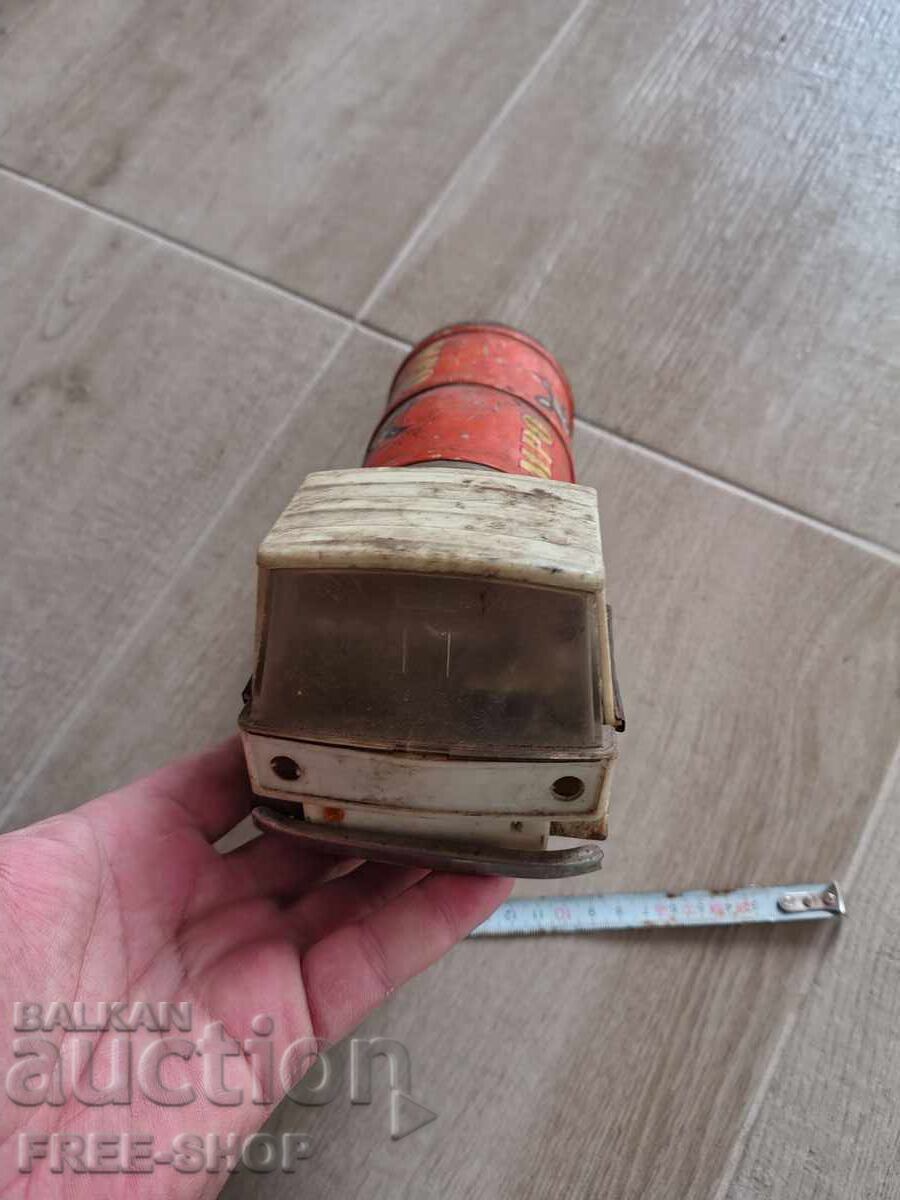 Δημοπρασία Ένα παλιό τσίγκινο παιχνίδι