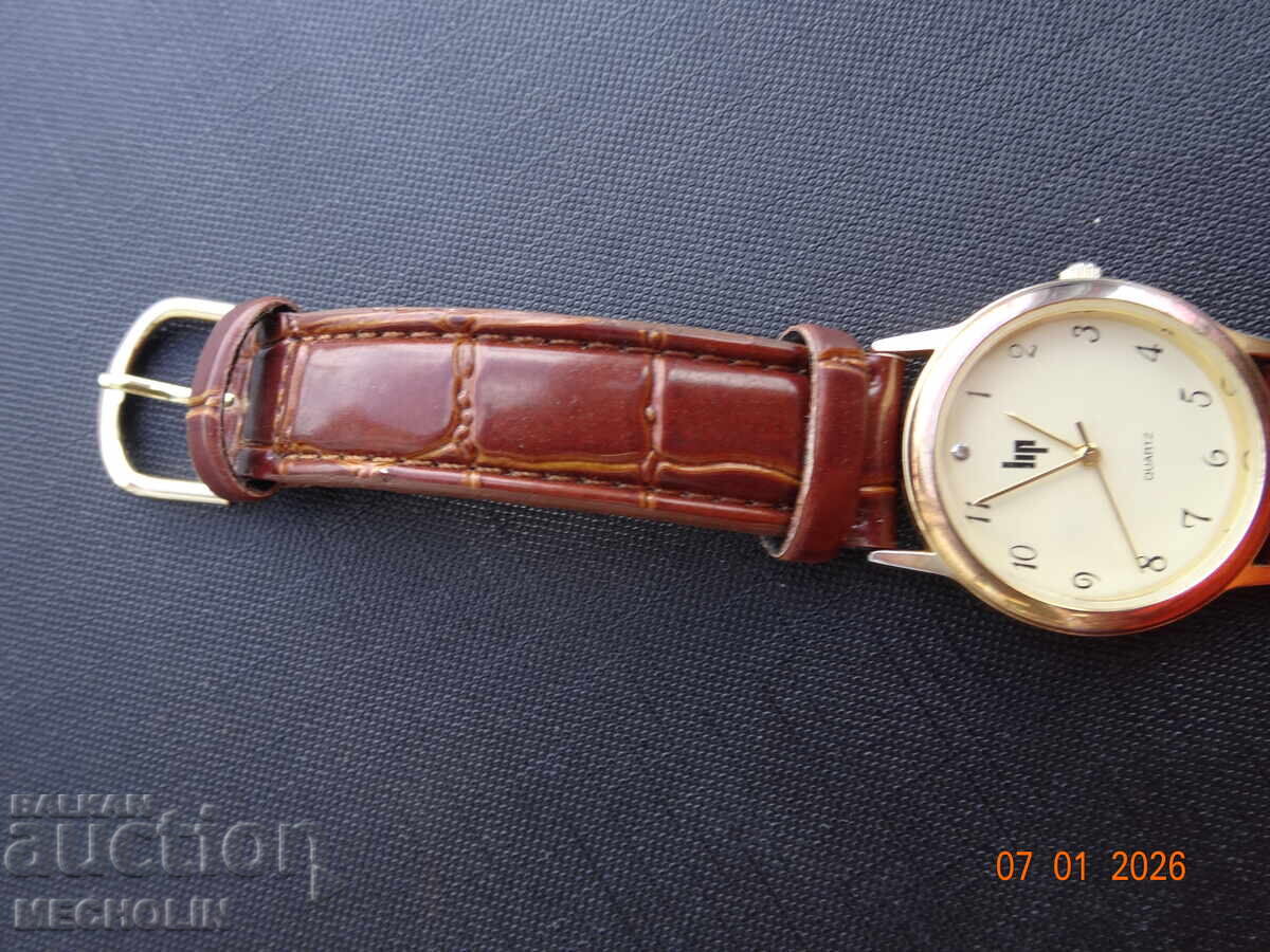 LIP WATCH - 6 LIP WATCH - 6