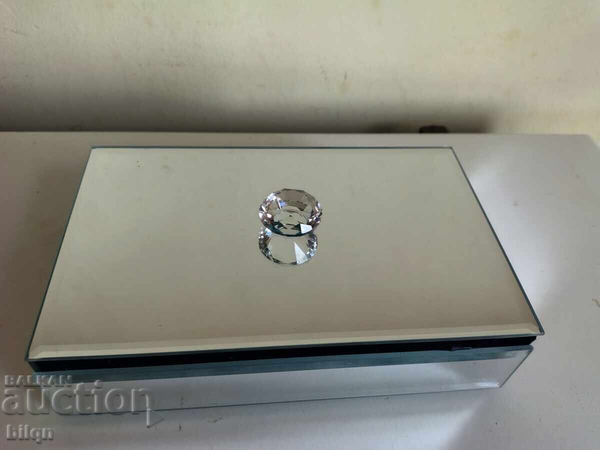 Υπέροχο Κουτί Κοσμημάτων με Καθρέφτη με τιμή € 14.98 | 29.30 BGN Υπέροχο Κουτί Κοσμημάτων με Καθρέφτη με τιμή € 14.98 | 29.30 BGN