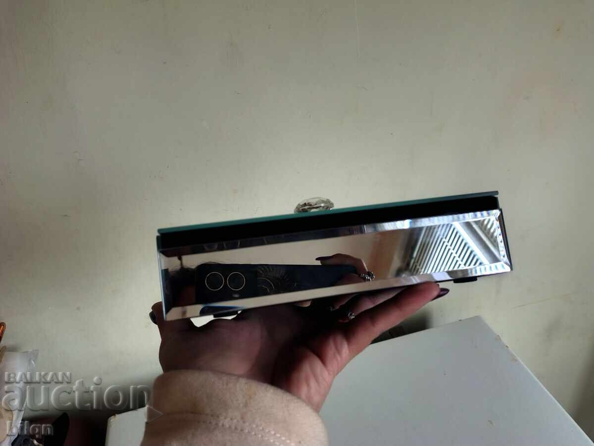 Παράδοση Υπέροχο Κουτί Κοσμημάτων με Καθρέφτη Παράδοση Υπέροχο Κουτί Κοσμημάτων με Καθρέφτη