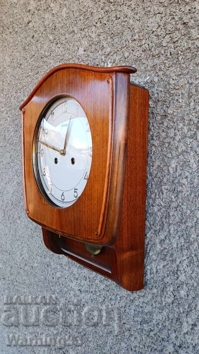 Стар стенен часовник - REGINA - Germany - Антика - 1960" с цена € 95.00 | 185.80 лв. Стар стенен часовник - REGINA - Germany - Антика - 1960" с цена € 95.00 | 185.80 лв.