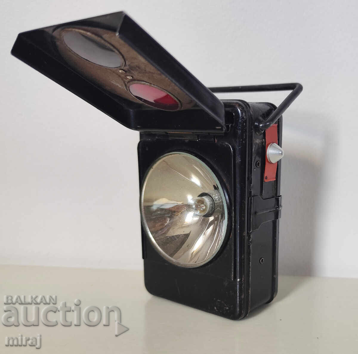 Немско военно фенерче DAIMON от времето на вермахта Немско военно фенерче DAIMON от времето на вермахта