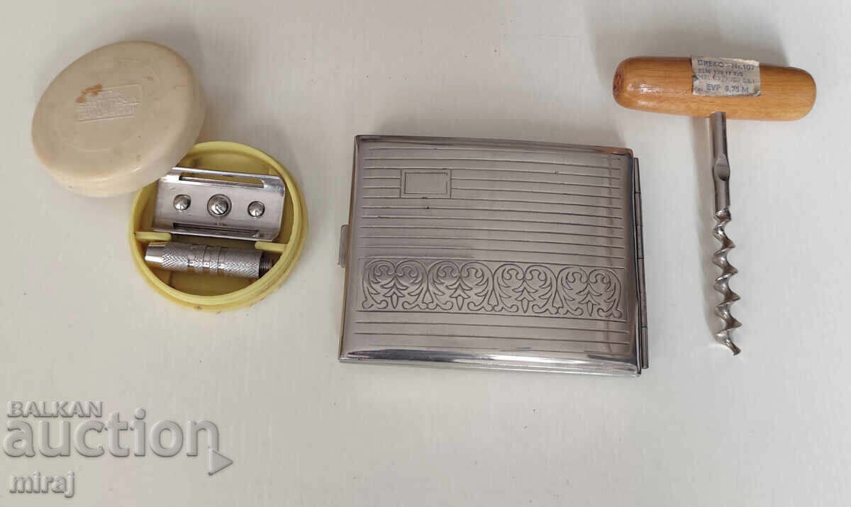 Lot of three items from socialism Lot of three items from socialism