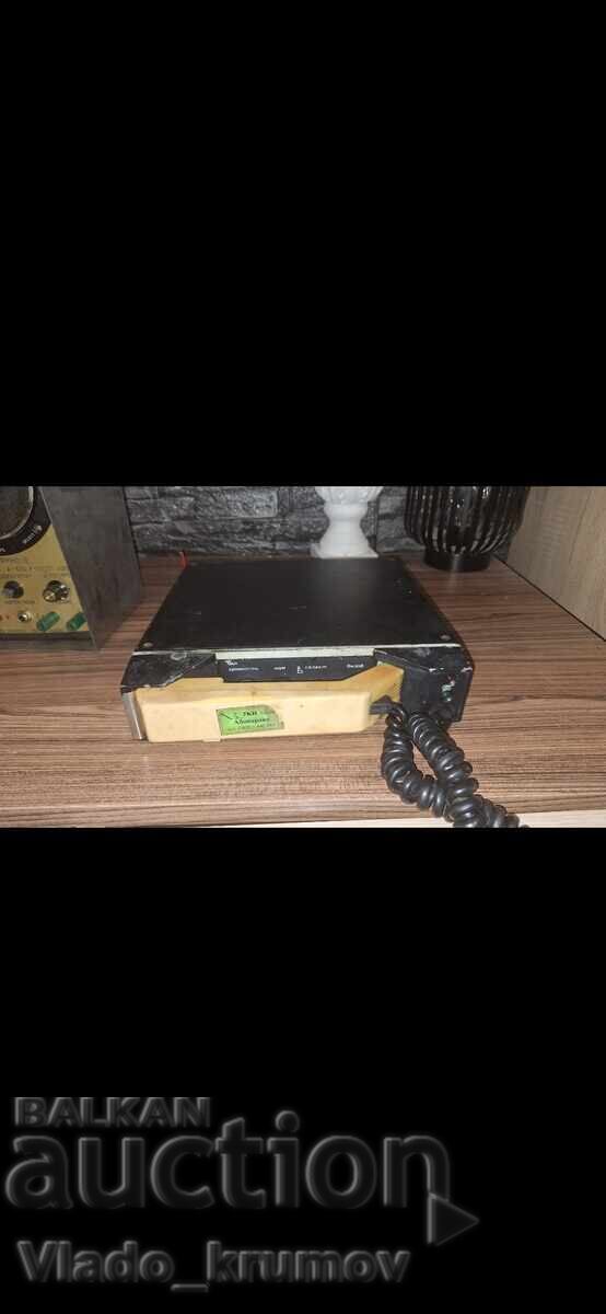 Παράδοση Πωλούνται παλιά τηλέφωνα αυτοκινήτου και ηχεία Παράδοση Πωλούνται παλιά τηλέφωνα αυτοκινήτου και ηχεία