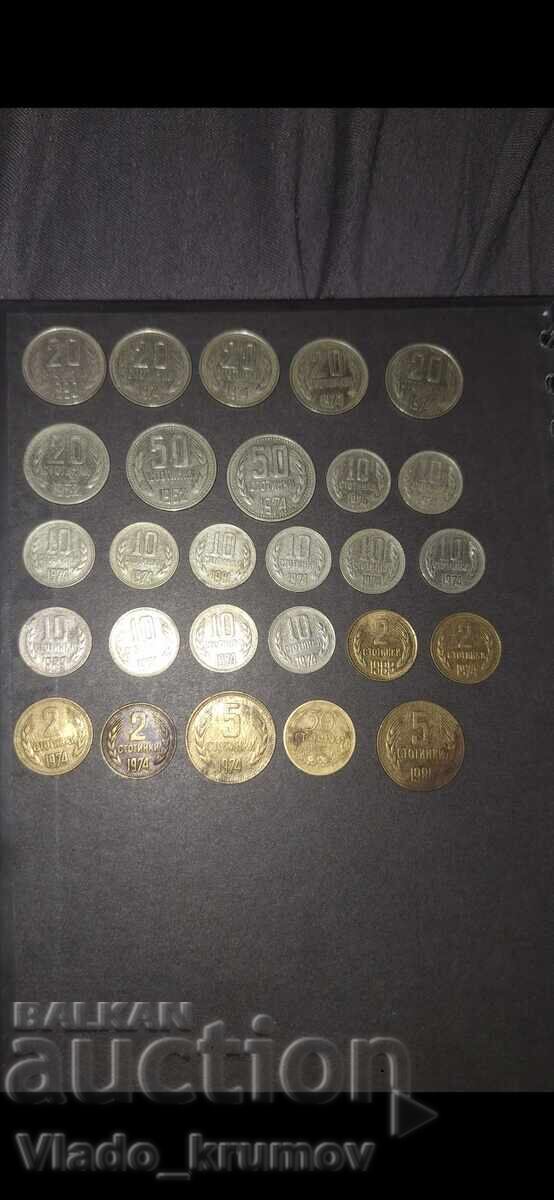 Vând monede vechi și bancnote set cu preț € 9.00 | 17.60 BGN Vând monede vechi și bancnote set cu preț € 9.00 | 17.60 BGN