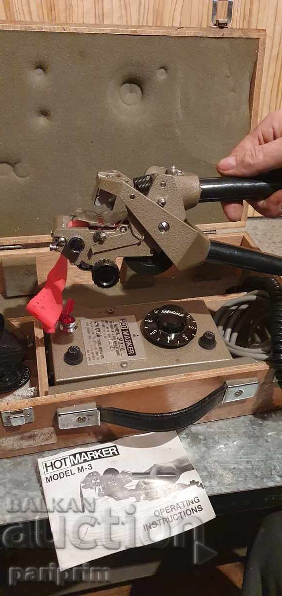 Уред за маркиране на кабели. Уникален, немски. БЗЦ с цена € 1.50 | 2.93 лв. Уред за маркиране на кабели. Уникален, немски. БЗЦ с цена € 1.50 | 2.93 лв.