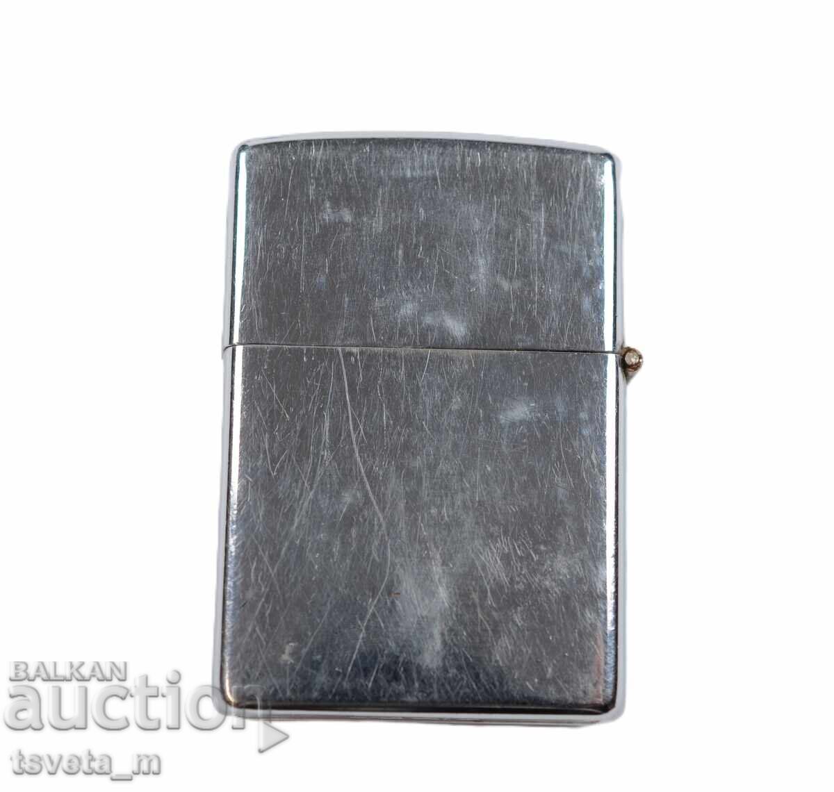 Brichetă pe benzină ZIPPO cu preț € 5.00 | 9.78 BGN Brichetă pe benzină ZIPPO cu preț € 5.00 | 9.78 BGN