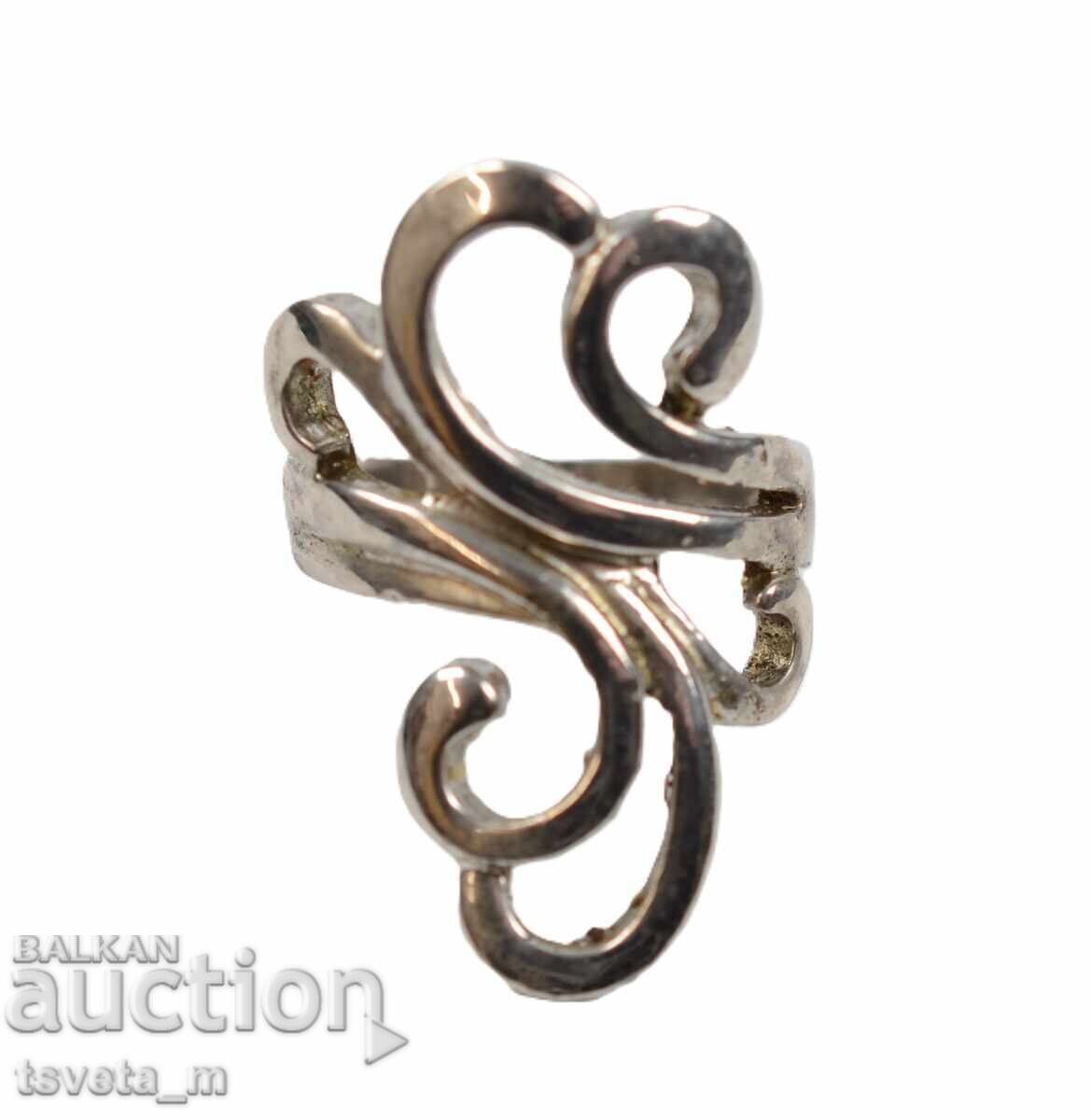 Ενα δαχτυλίδι με τιμή € 1.00 | 1.96 BGN Ενα δαχτυλίδι με τιμή € 1.00 | 1.96 BGN