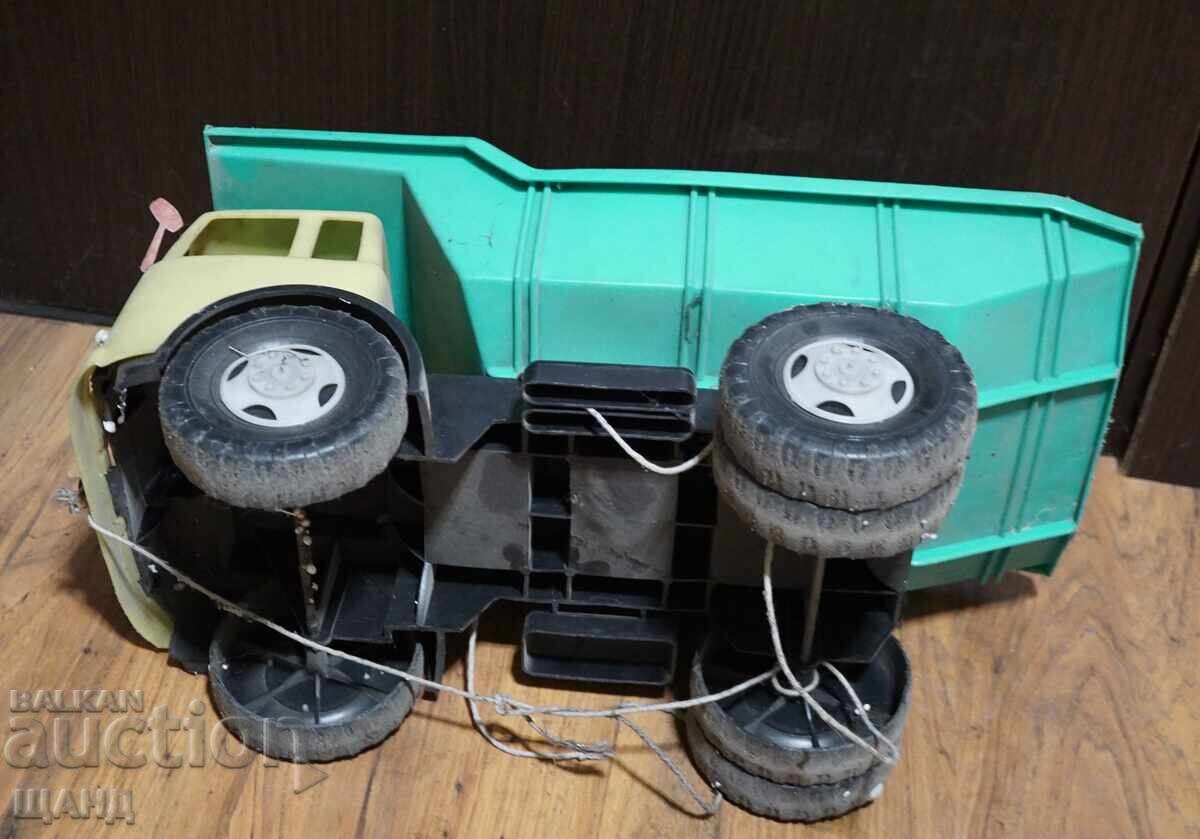 Παλιό σοσιαλιστικό πλαστικό παιχνίδι φορτηγό ανατρεπόμενο ΚΔΝ Γκάμπροβο - 5