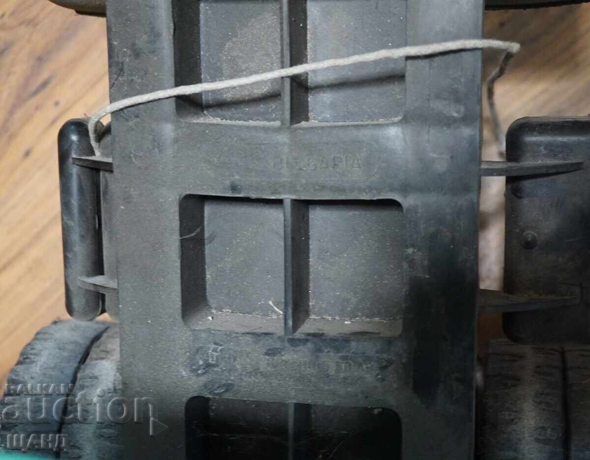 Παλιό σοσιαλιστικό πλαστικό παιχνίδι φορτηγό ανατρεπόμενο ΚΔΝ Γκάμπροβο - 6
