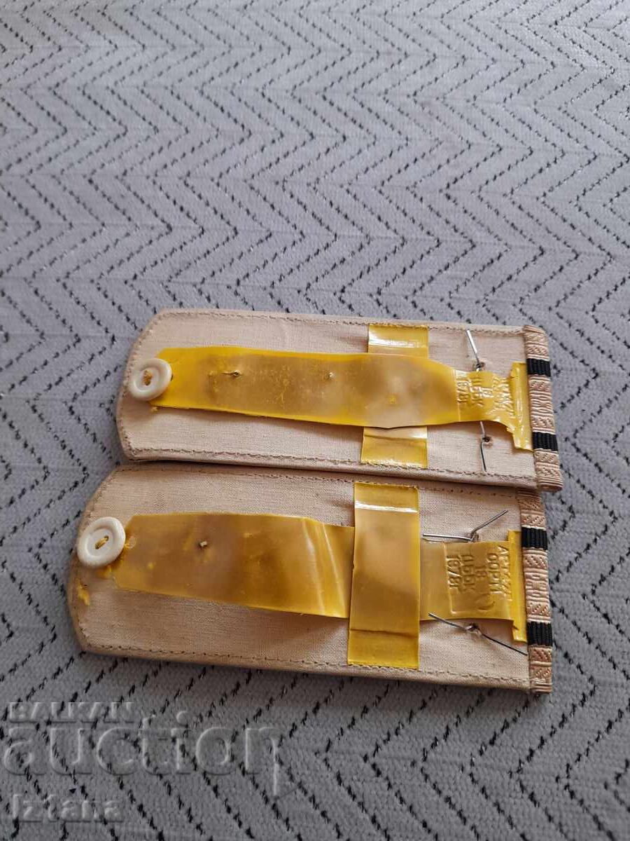 Стари Руски пагони полковник с цена € 28.00 | 54.76 лв. Стари Руски пагони полковник с цена € 28.00 | 54.76 лв.