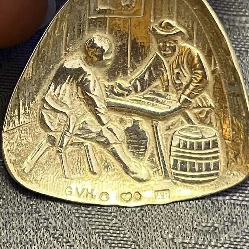 Παράδοση Ασημένιο κουτάλι, πλοίο Viking, σημάνσεις