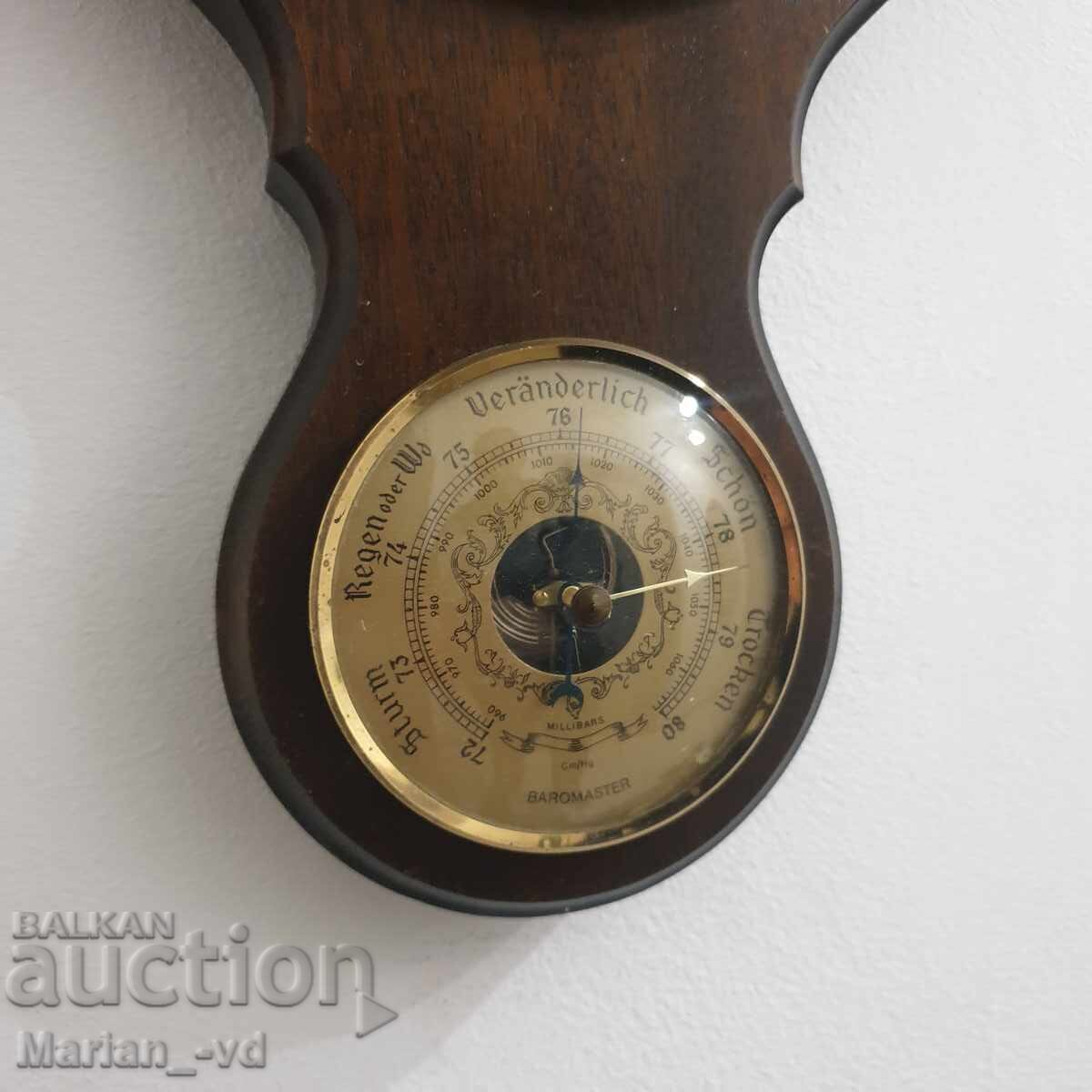 Auction  Large barometer, thermometer, hygrometer and clock