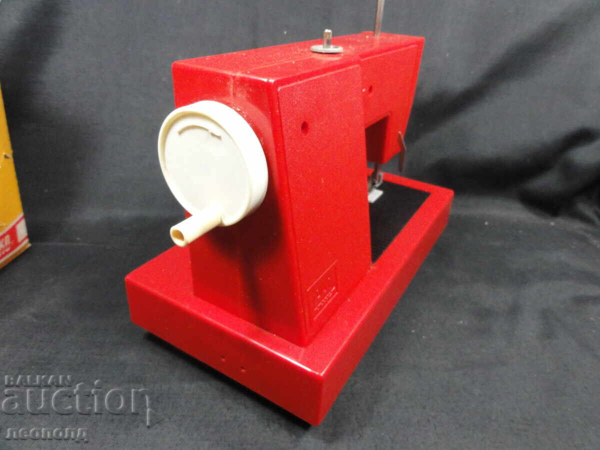 MAȘINĂ DE CUSUT VECHE RETRO SOȚ DDR RDG PIKO MICHAELA - 5