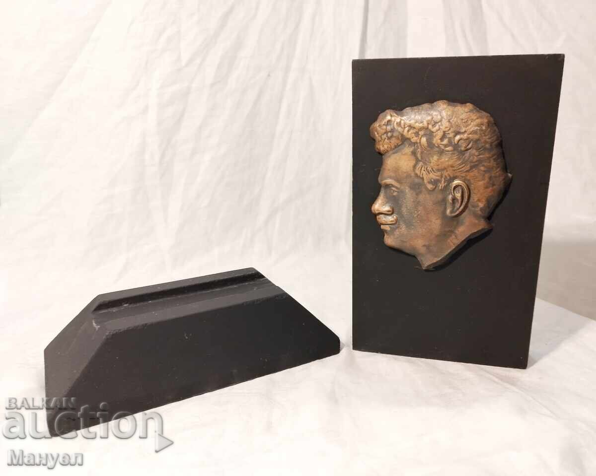 Παράδοση Ανάγλυφο του Αλέξανδρου Σταμπόλιισκι Παράδοση Ανάγλυφο του Αλέξανδρου Σταμπόλιισκι