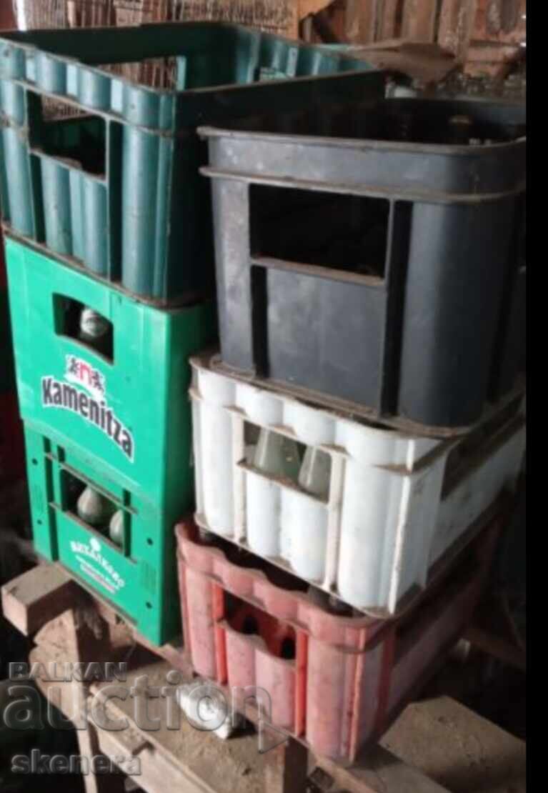 Κασσί και παλιά μπουκάλια με τιμή € 1.00 | 1.96 BGN