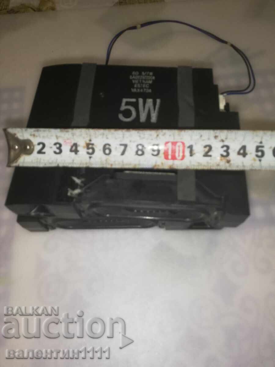 Licitație Două difuzoare, sănătoase Licitație Două difuzoare, sănătoase