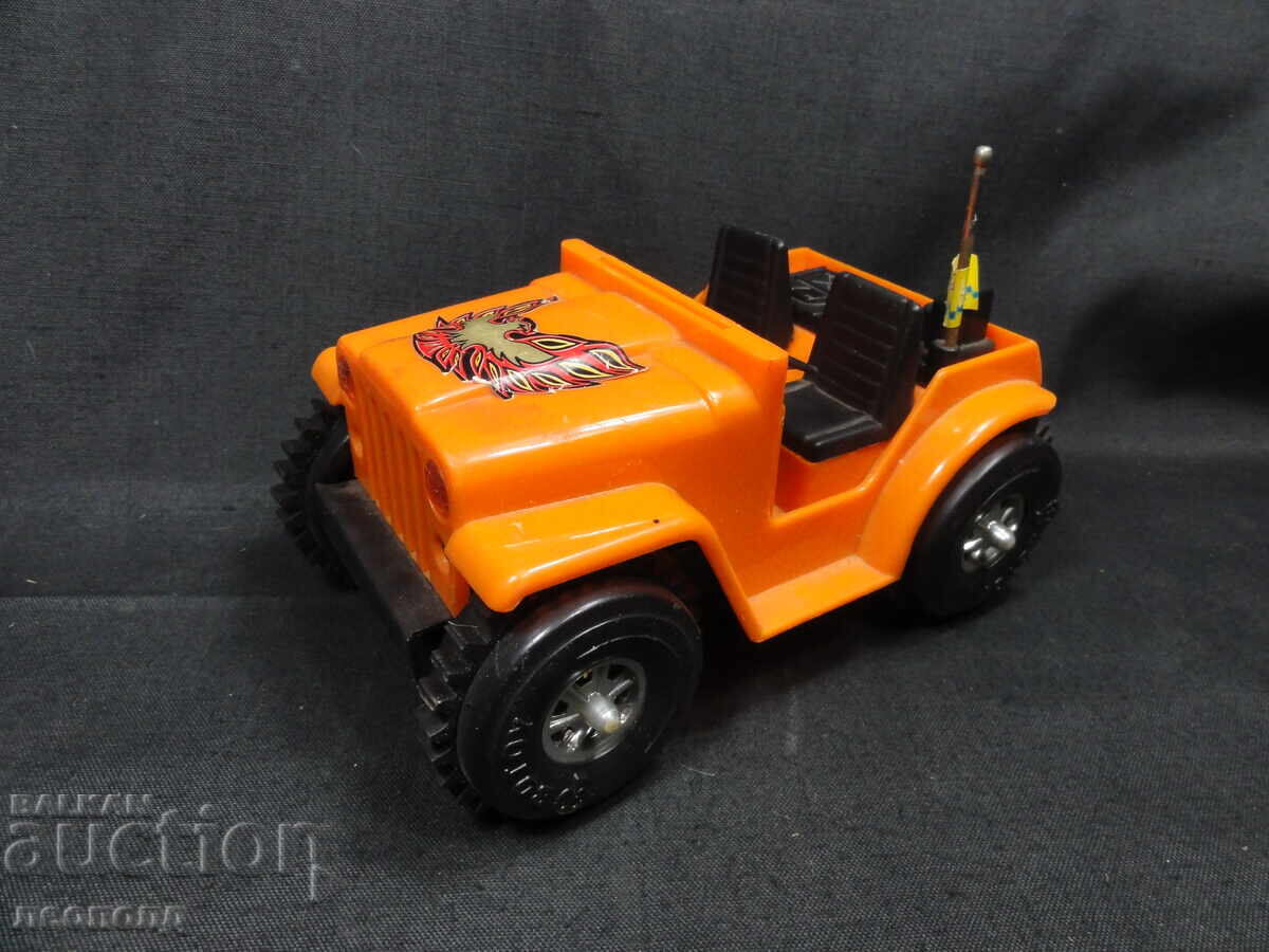 БЗЦ СТАРA РЕТРО ПЛАСТМАСОВА ИГРАЧКА ДЖИП с цена € 0.01 | 0.02 лв.