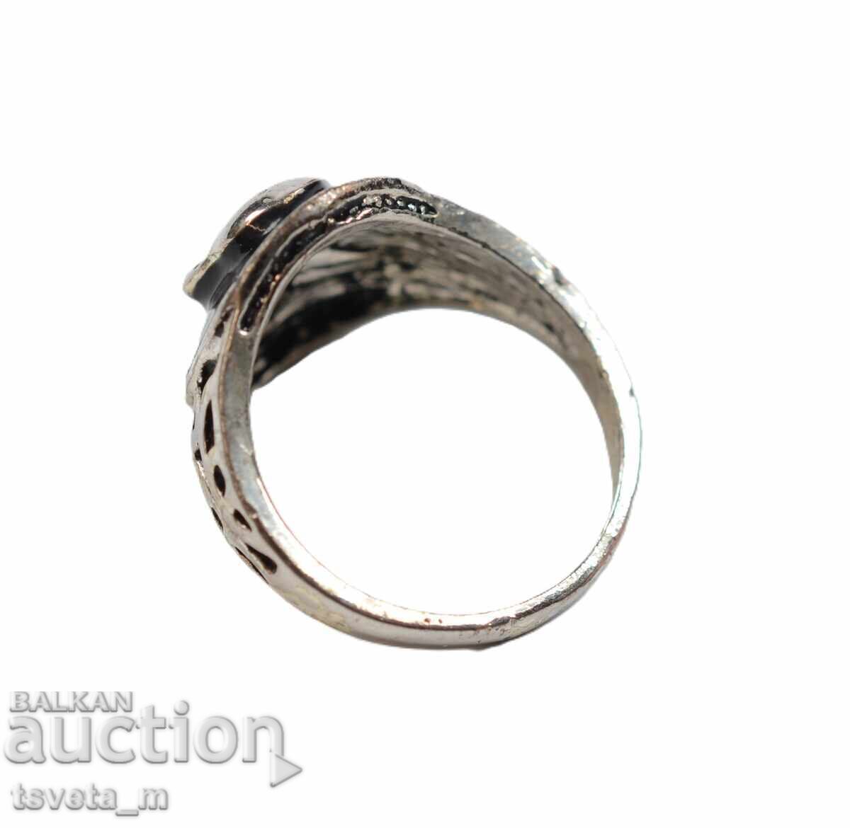 Мъжки пръстен с череп с цена € 3.00 | 5.87 лв.