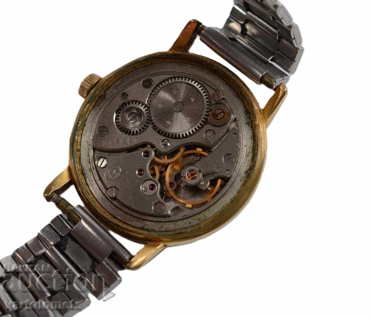 Мъжки часовник ВОСТОК СССР с позлата 10 Мк - работи с цена € 20.00 | 39.12 лв.