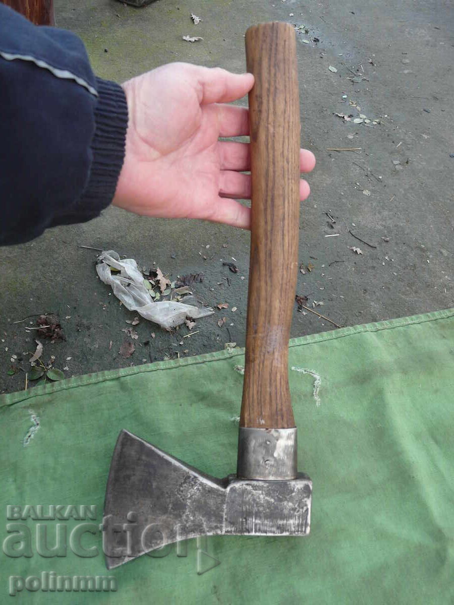 Аукцион Стар немски топор - 593 Аукцион Стар немски топор - 593
